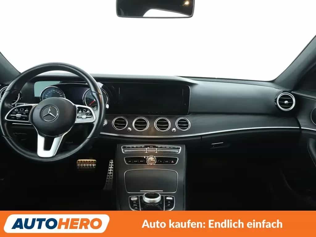 Mercedes-Benz E 220 d Avantgarde Aut.*NAV*LED*TEMP*CAM*PDC*SHZ 07/2019-photo-11