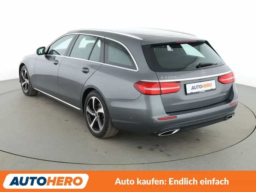 Mercedes-Benz E 220 d Avantgarde Aut.*NAV*LED*TEMP*CAM*PDC*SHZ 07/2019-photo-3