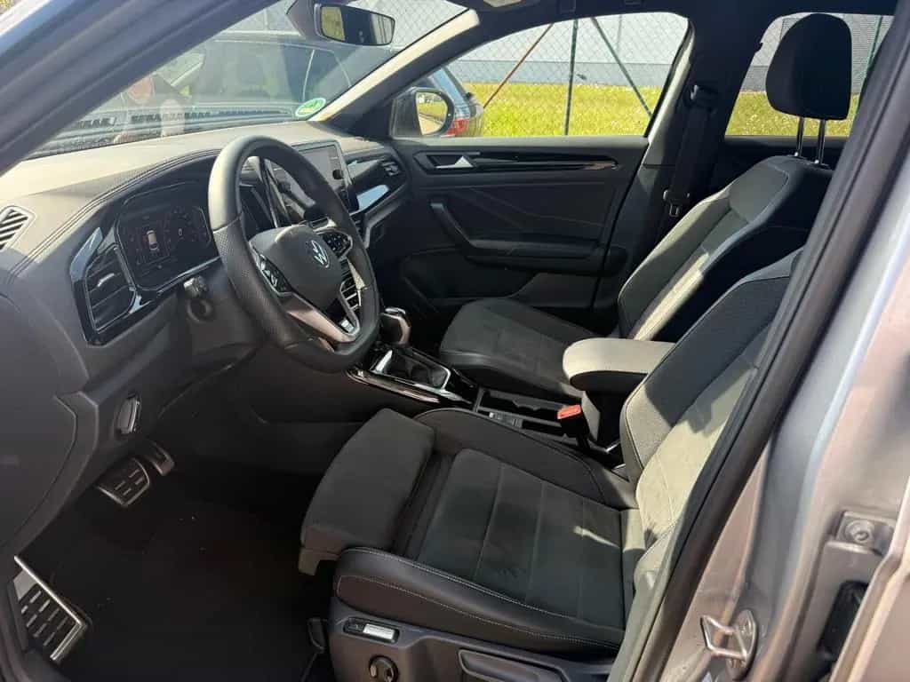 Volkswagen T-Roc R-Line TSI 1,5 110 kW (150 PS) 7-Gang-DSG 08/2022-photo-6