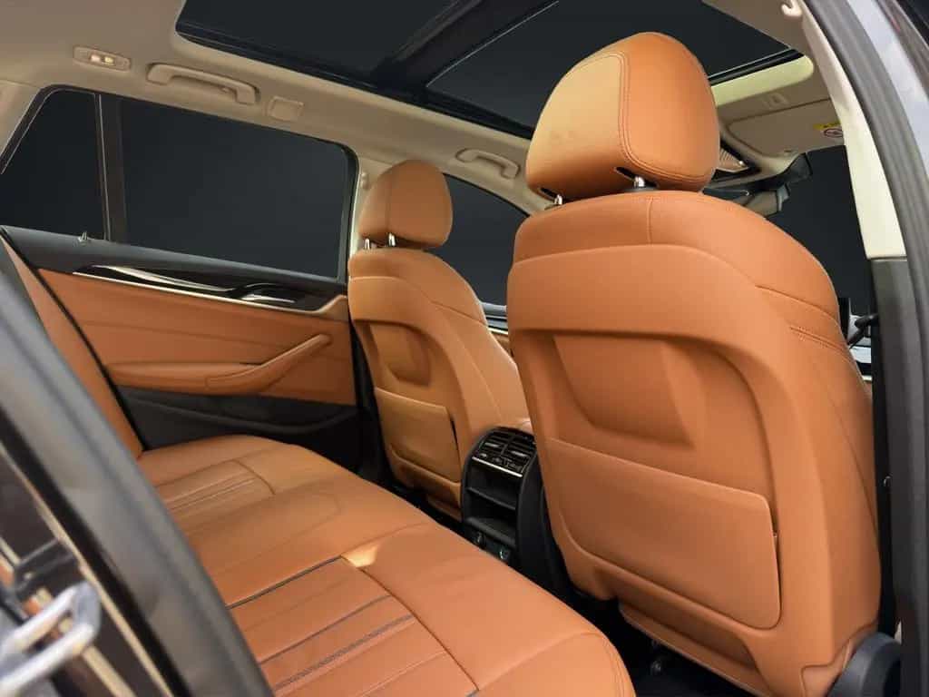 BMW 5 Series 530i Luxury Line | Leder+Memory | HuD | ACC 12/2017-photo-16