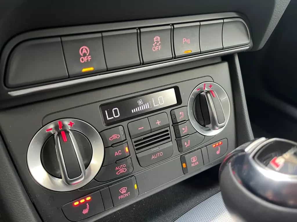 Audi Q3 2.0 TFSI quattro*1.Hd*Garantie 05/2012-photo-9
