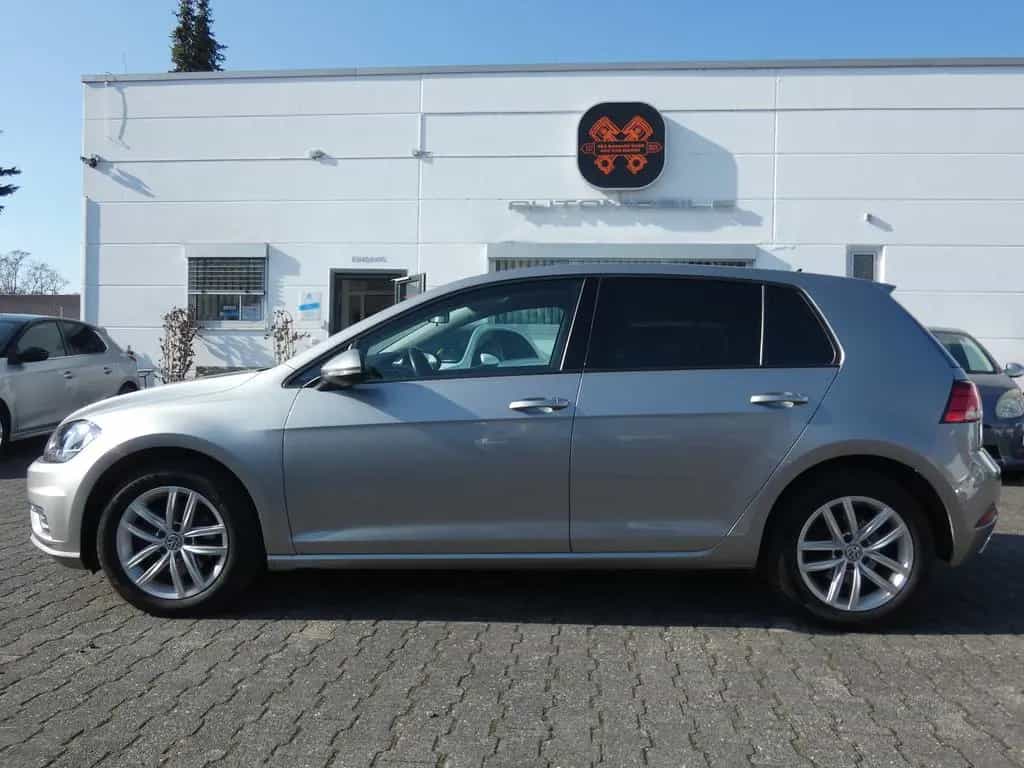 Volkswagen Golf Automatik Comfortline *KLIMA*ALU*PDC* 04/2018-photo-2