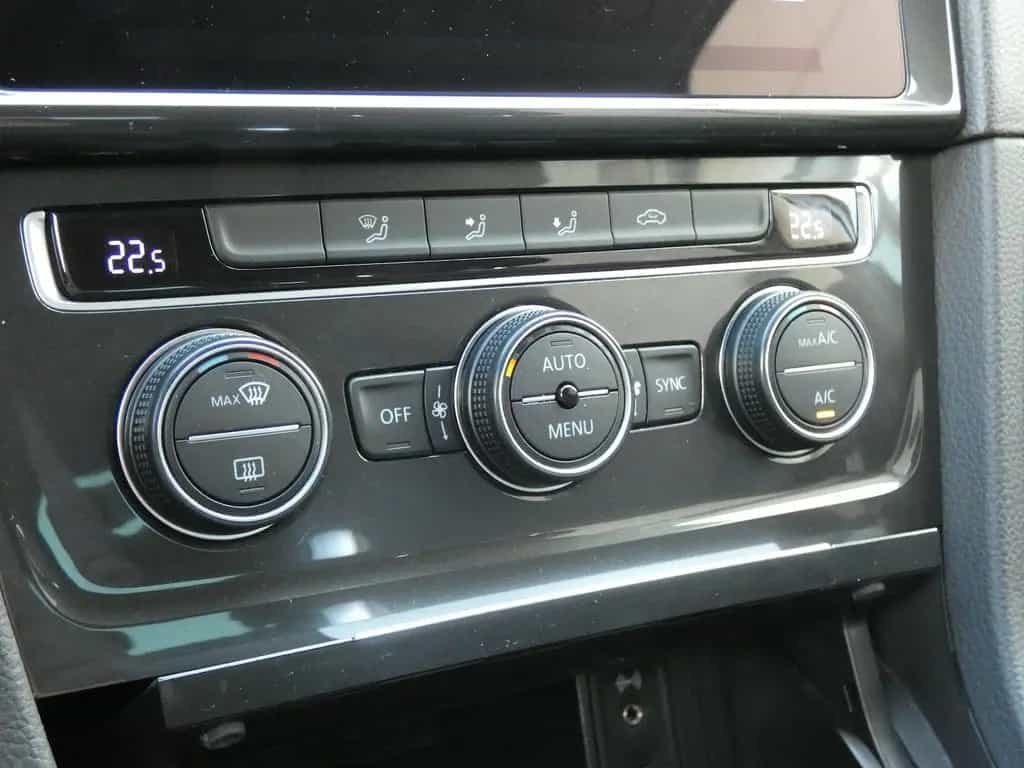 Volkswagen Golf Automatik Comfortline *KLIMA*ALU*PDC* 04/2018-photo-36