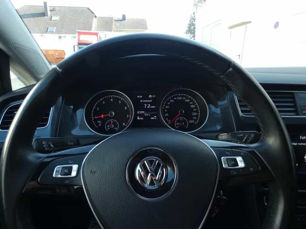 Volkswagen Golf Automatik Comfortline *KLIMA*ALU*PDC* 04/2018-photo-39