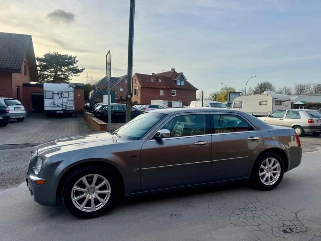 Chrysler 300C 3.0 CRD*GARANTIE*VOLL AUSSTATTUNG*TÜV* 11/2007-photo-3
