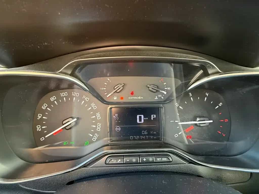 Citroën C3 Shine LED NAVI ASSISTENZ CARPLAY Kam Temp 10/2018-photo-17