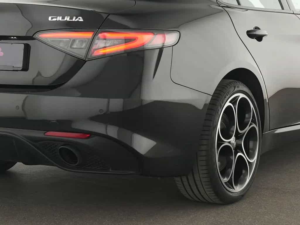 Alfa Romeo Giulia Veloce Q4 Matrix-LED|Rückfahrkamera|ACC 02/2024-photo-14