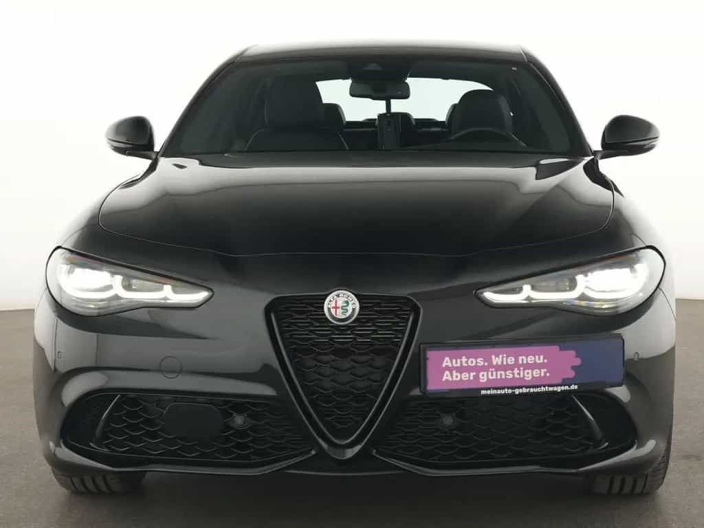 Alfa Romeo Giulia Veloce Q4 Matrix-LED|Rückfahrkamera|ACC 02/2024-photo-3
