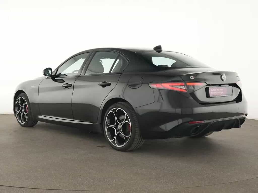 Alfa Romeo Giulia Veloce Q4 Matrix-LED|Rückfahrkamera|ACC 02/2024-photo-8