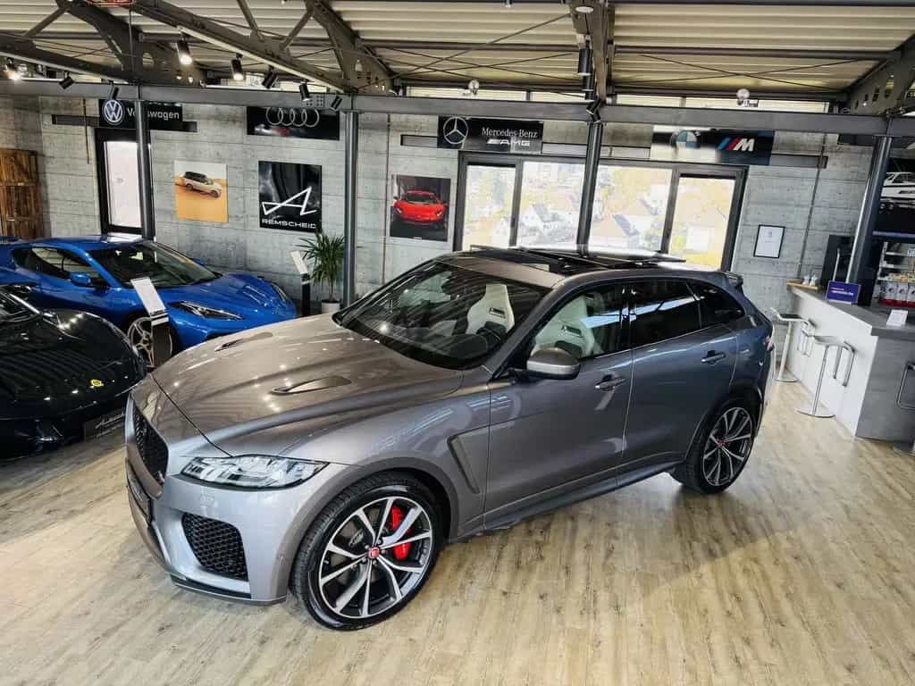 Jaguar F-Pace SVR AWD*PANO*360°KAM*SP.ABGAS*LED*NAVI 06/2020-photo-1