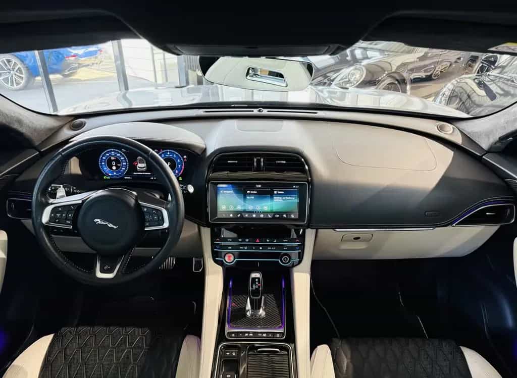 Jaguar F-Pace SVR AWD*PANO*360°KAM*SP.ABGAS*LED*NAVI 06/2020-photo-13