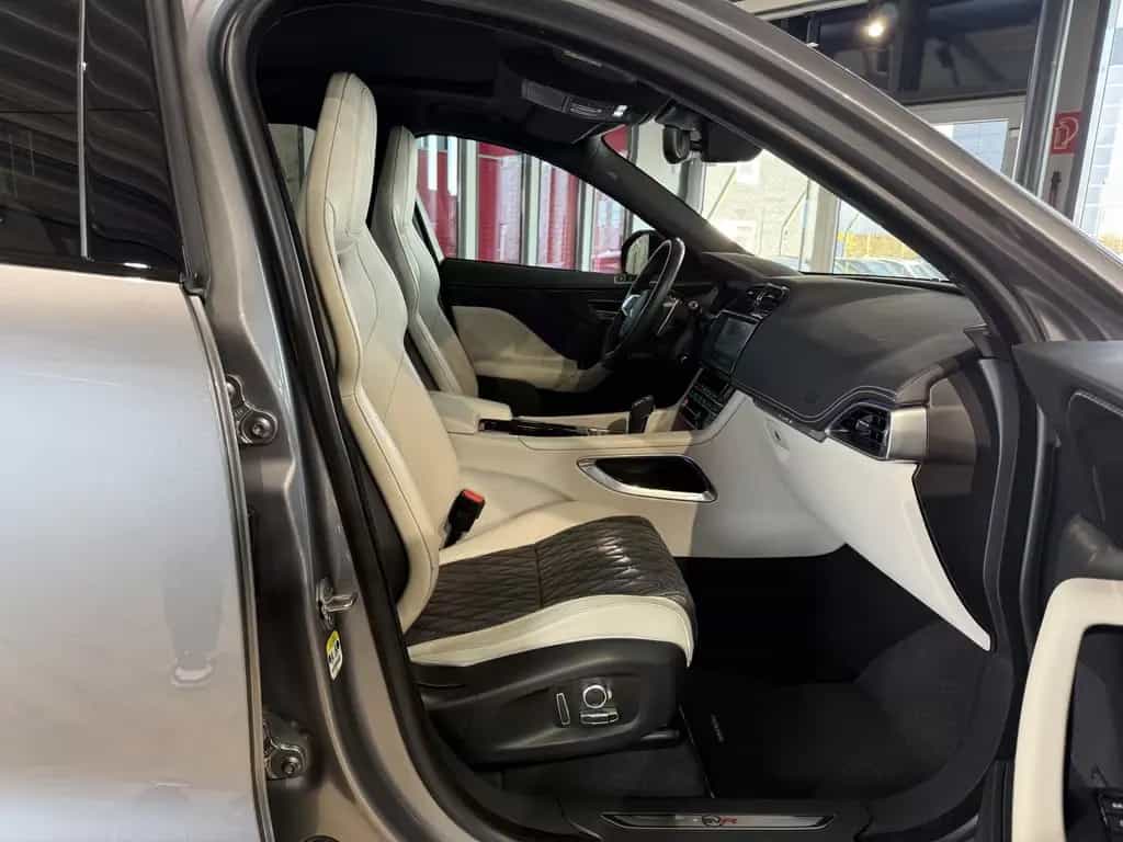 Jaguar F-Pace SVR AWD*PANO*360°KAM*SP.ABGAS*LED*NAVI 06/2020-photo-15