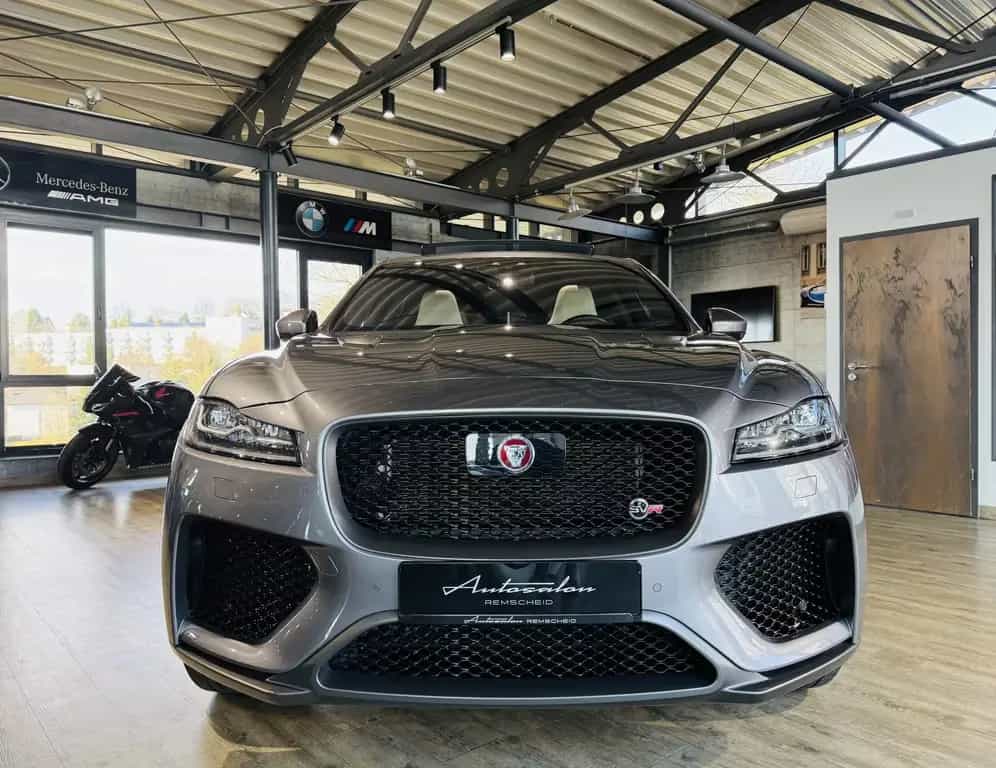 Jaguar F-Pace SVR AWD*PANO*360°KAM*SP.ABGAS*LED*NAVI 06/2020-photo-9