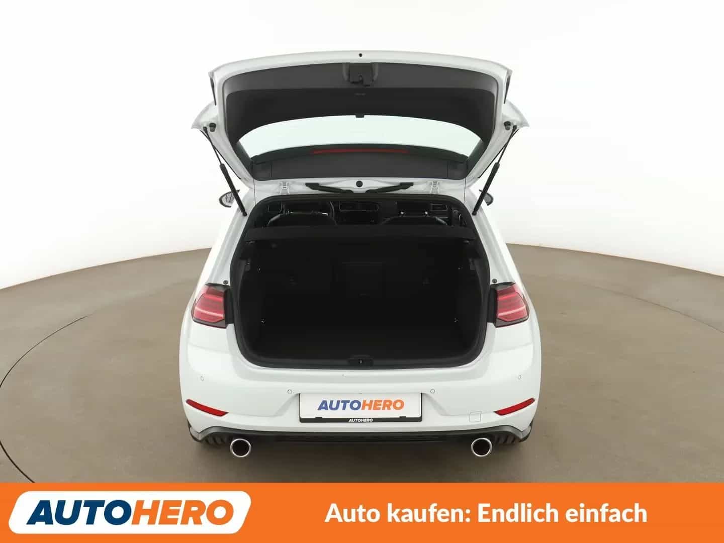 Volkswagen Golf 08/2017-photo-16