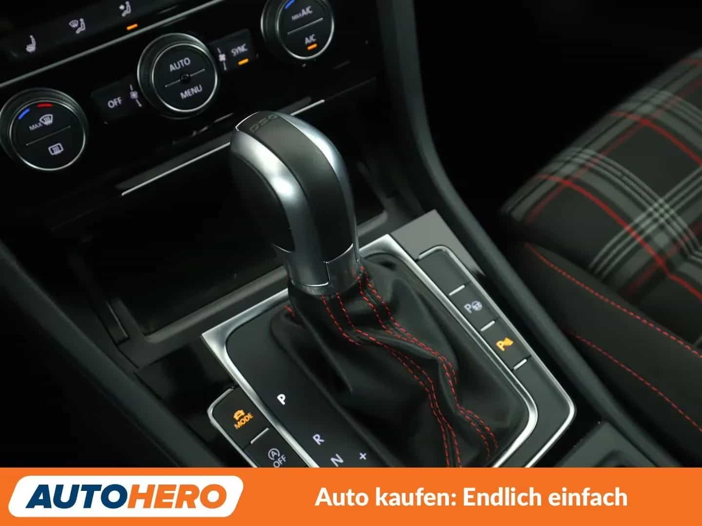 Volkswagen Golf 08/2017-photo-23