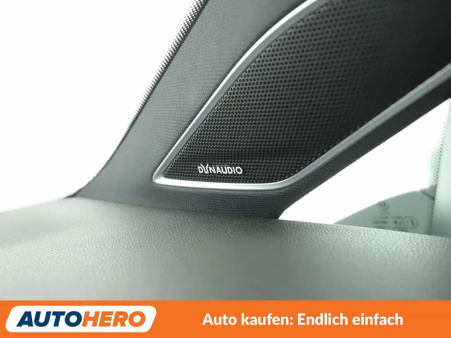 Volkswagen Golf 08/2017-photo-27