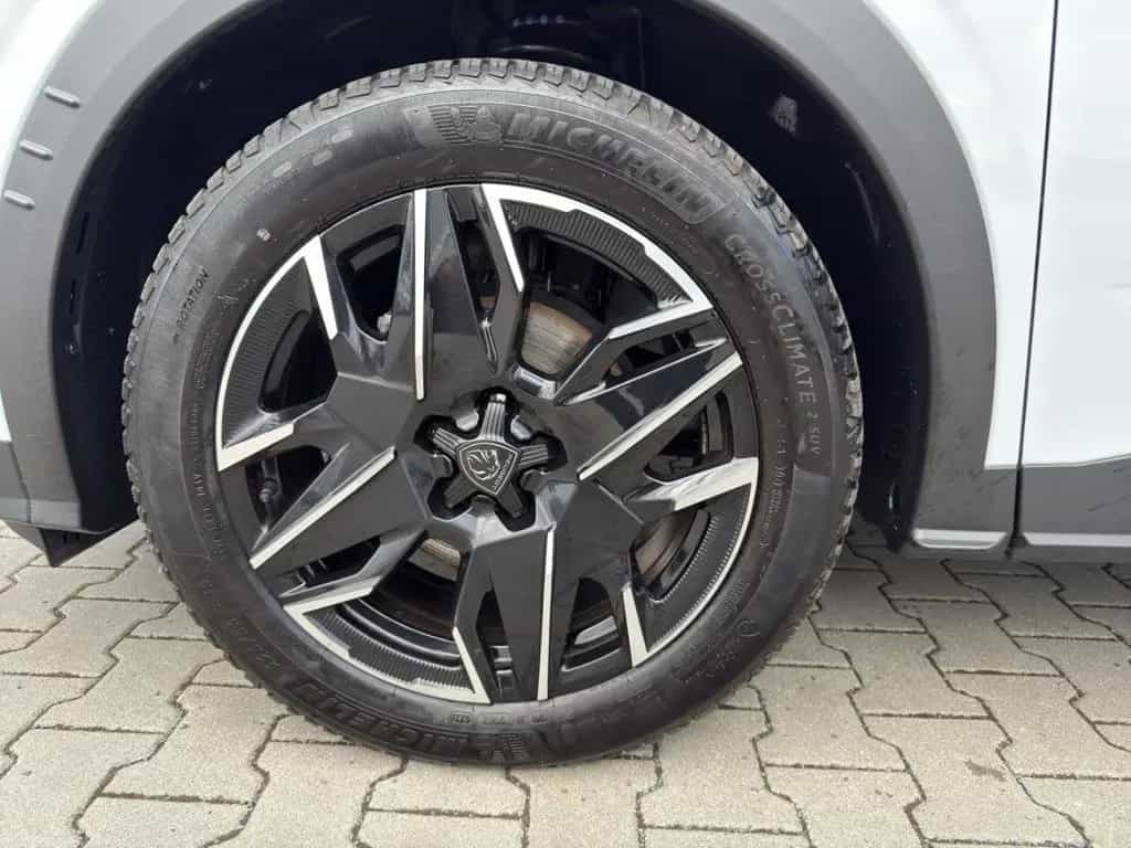 Peugeot 3008 Hybrid 145 1.2 DSC6 Allure  Navi/Winterpake 03/2025-photo-18