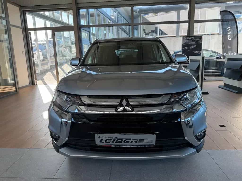 Mitsubishi Outlander Edition 100 2.0 MIVEC ClearTec 2WD 5-G 06/2018-photo-11