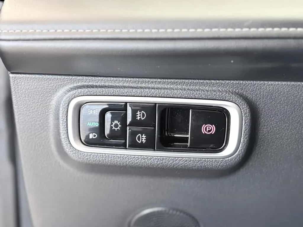 OMODA 5 EV 1.6L+Premium+Leder+Navi+Hebedach+Garantie! 11/2024-photo-25