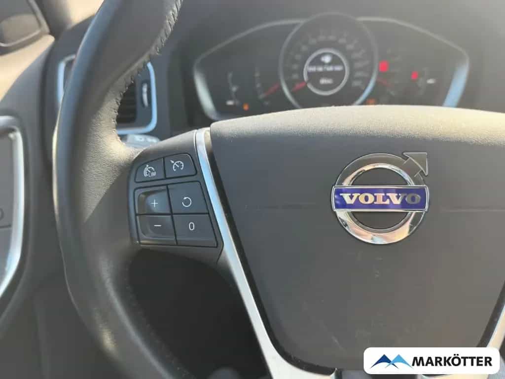 Volvo V60 2.0 Kinetic CAM/PDC/NAVI/BLUETOOTH/TEMP 02/2018-photo-13
