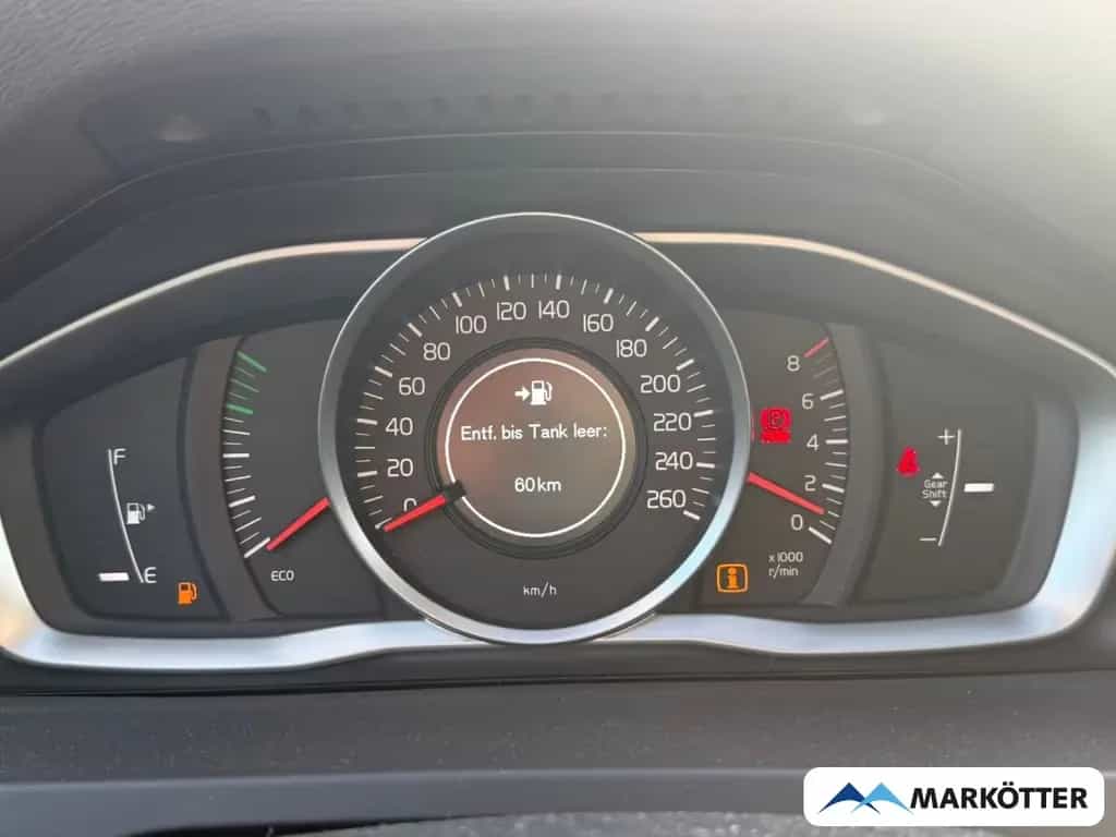 Volvo V60 2.0 Kinetic CAM/PDC/NAVI/BLUETOOTH/TEMP 02/2018-photo-15