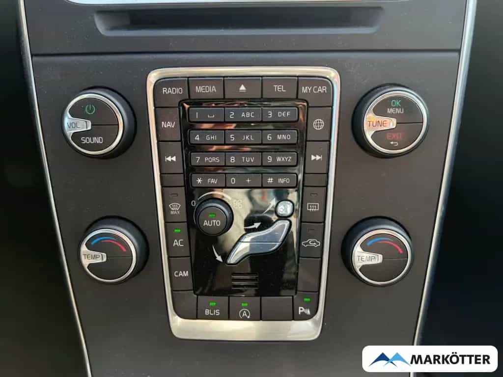 Volvo V60 2.0 Kinetic CAM/PDC/NAVI/BLUETOOTH/TEMP 02/2018-photo-17