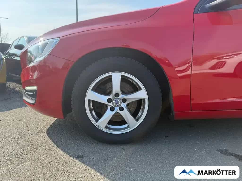 Volvo V60 2.0 Kinetic CAM/PDC/NAVI/BLUETOOTH/TEMP 02/2018-photo-4
