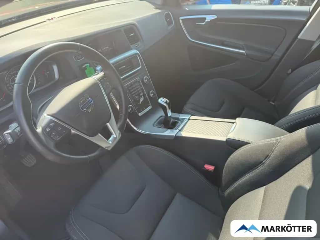 Volvo V60 2.0 Kinetic CAM/PDC/NAVI/BLUETOOTH/TEMP 02/2018-photo-7