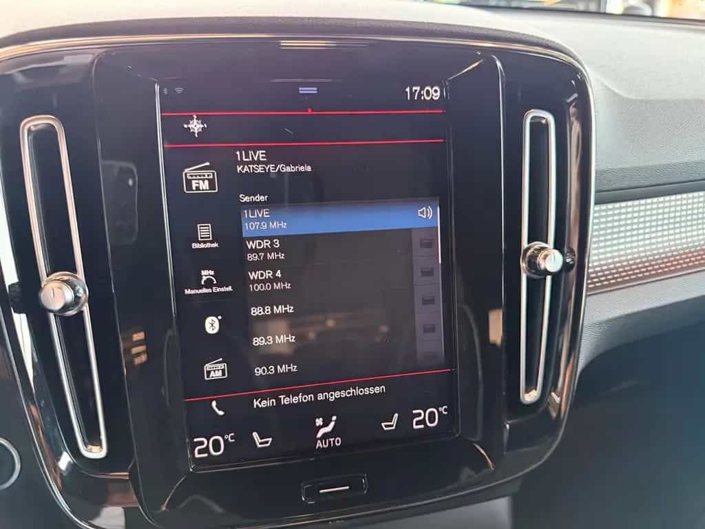 Volvo XC40 XC 40 T4 2WD R-Design LED NAVI TWA RFK WINTERP. 06/2020-photo-19