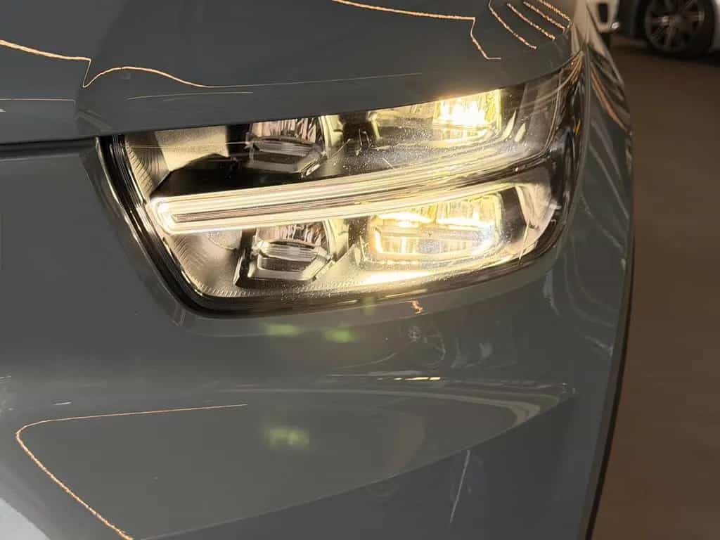 Volvo XC40 XC 40 T4 2WD R-Design LED NAVI TWA RFK WINTERP. 06/2020-photo-27