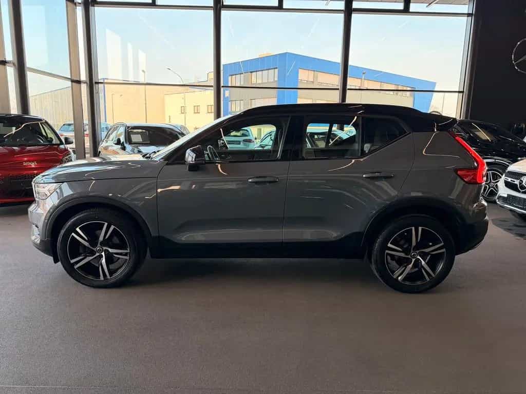Volvo XC40 XC 40 T4 2WD R-Design LED NAVI TWA RFK WINTERP. 06/2020-photo-32