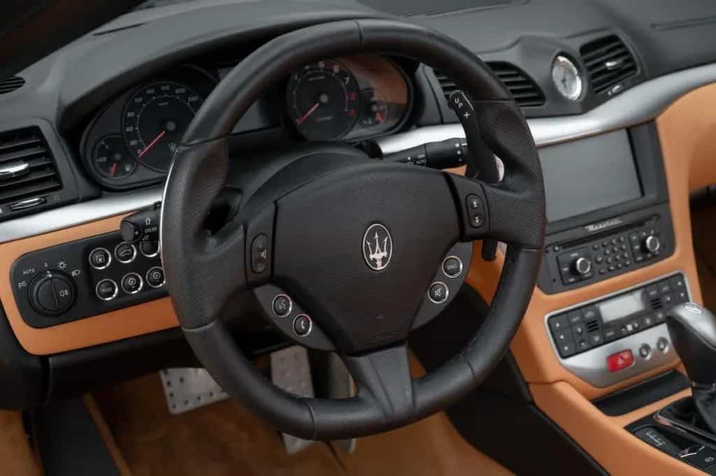 Maserati GranCabrio 4.7 MC 03/2016-photo-19