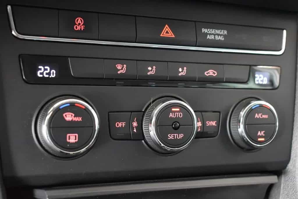 Seat Leon 1.4 TSI Style LED Climatronic 1. Hand 04/2014-photo-13