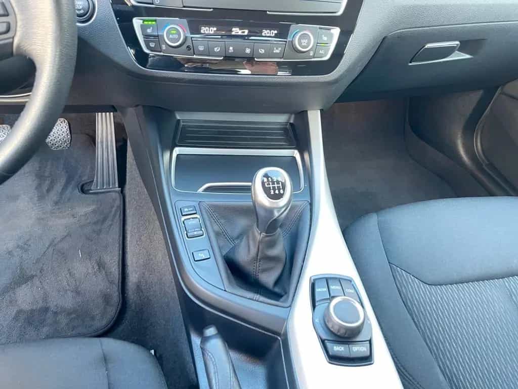 BMW 1 Series 116d Advantage PDC SHZ LED TEMP KLIMA AMBI 09/2018-photo-11