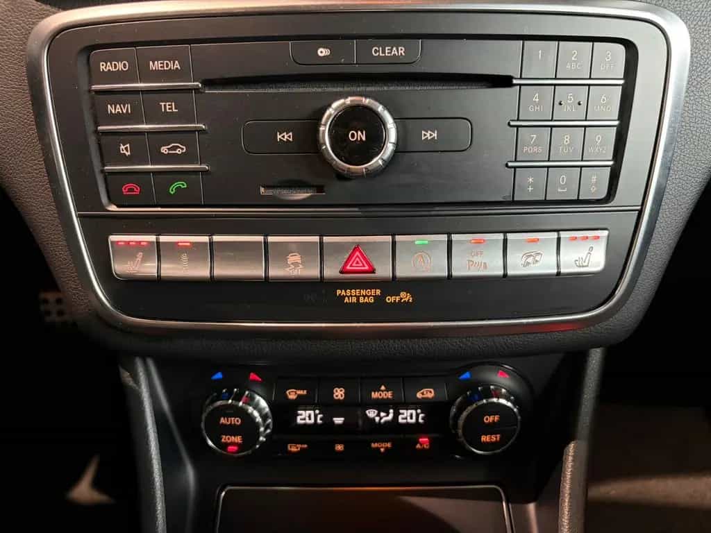 Mercedes-Benz CLA-Class 45 AMG 4Matic+PANO+MEMORY+H&K+SCHALENSITZ 11/2018-photo-27