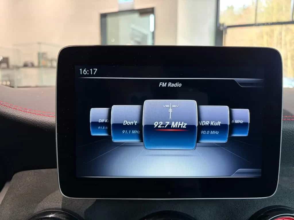 Mercedes-Benz CLA-Class 45 AMG 4Matic+PANO+MEMORY+H&K+SCHALENSITZ 11/2018-photo-38