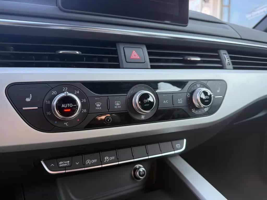 Audi A4 Avant Sport ultra 12/2016-photo-18