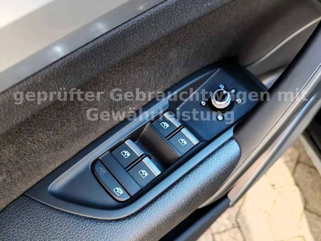Audi Q5 35 TDI~LED~NAVI~AHK~Virtual~20 Zoll~SzhG 03/2021-photo-17