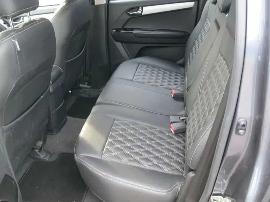 Isuzu D-Max 1.9 Crew Cab 4X4 A/T Solar Plus 12/2020-photo-8