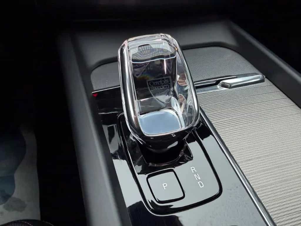 Volvo XC60 Ultimate Dark B5 AWD Luftfederung AHK-el. k 03/2023-photo-18