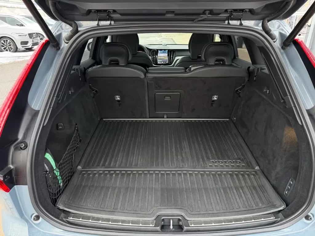 Volvo XC60 Ultimate Dark B5 AWD Luftfederung AHK-el. k 03/2023-photo-19