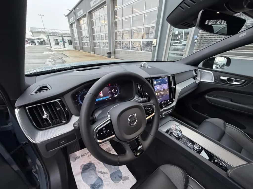 Volvo XC60 Ultimate Dark B5 AWD Luftfederung AHK-el. k 03/2023-photo-4