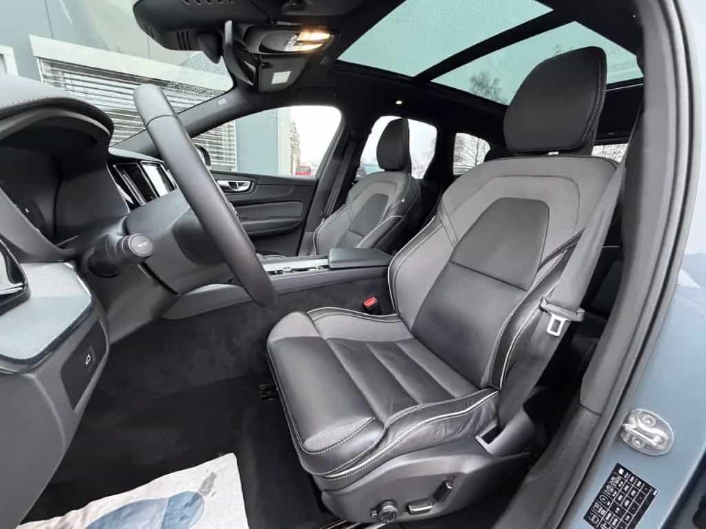 Volvo XC60 Ultimate Dark B5 AWD Luftfederung AHK-el. k 03/2023-photo-5