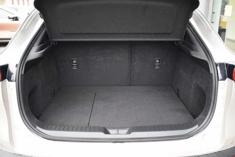 Mazda CX-30 2.0 186PS 6AG Exlusive-Line Bose Matrix-LE 04/2025-photo-13