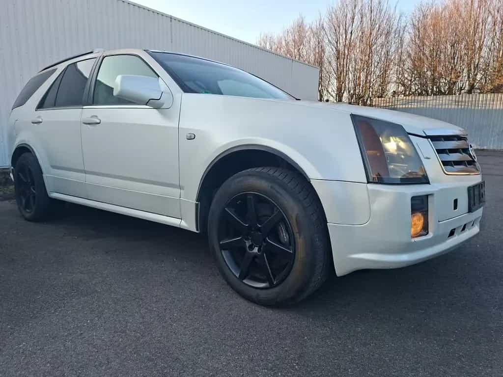 Cadillac SRX 4.6 V8 Sport Luxury, 7 Sitzer, LPG-Gas, Lede 10/2004-photo-1