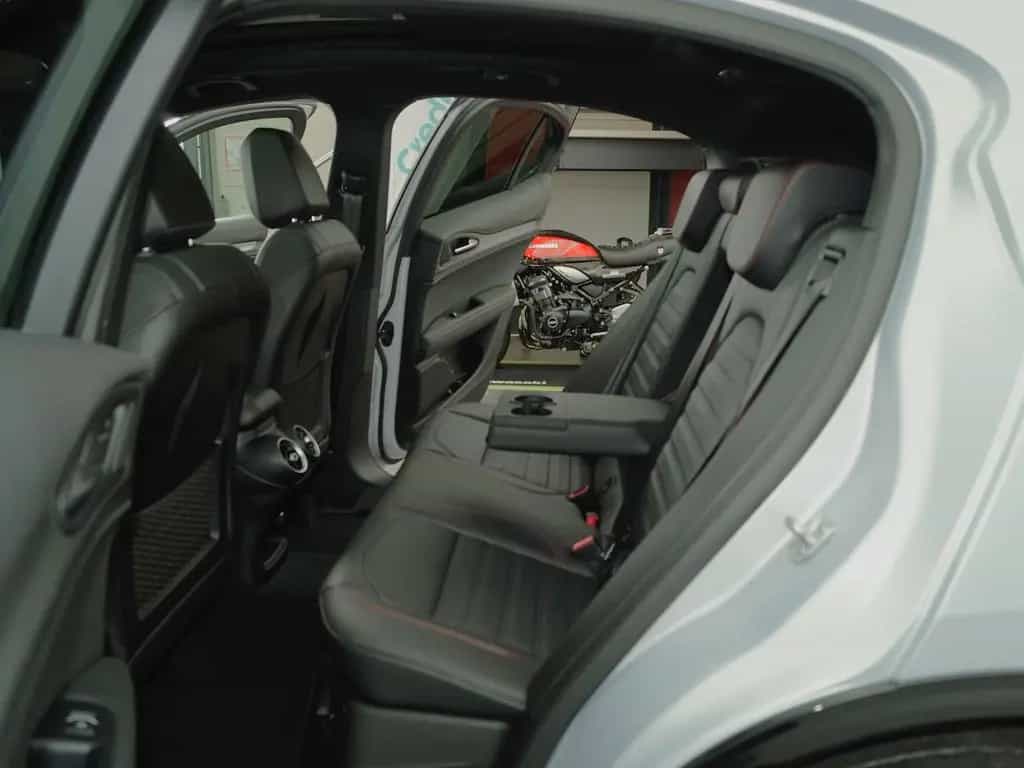 Alfa Romeo Stelvio 2.2 D Competizione Q4 ALLRAD LEDER AHK 11/2023-photo-12