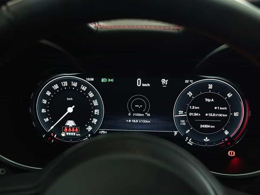 Alfa Romeo Stelvio 2.2 D Competizione Q4 ALLRAD LEDER AHK 11/2023-photo-18