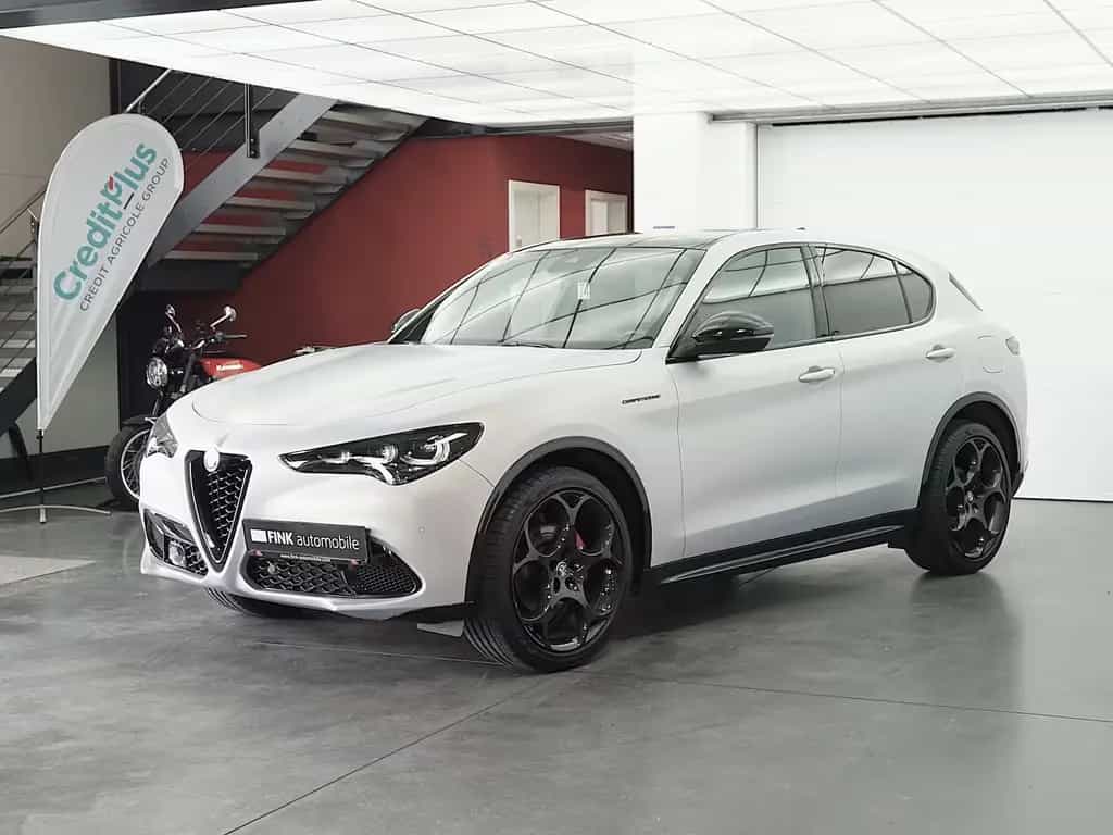 Alfa Romeo Stelvio 2.2 D Competizione Q4 ALLRAD LEDER AHK 11/2023-photo-2