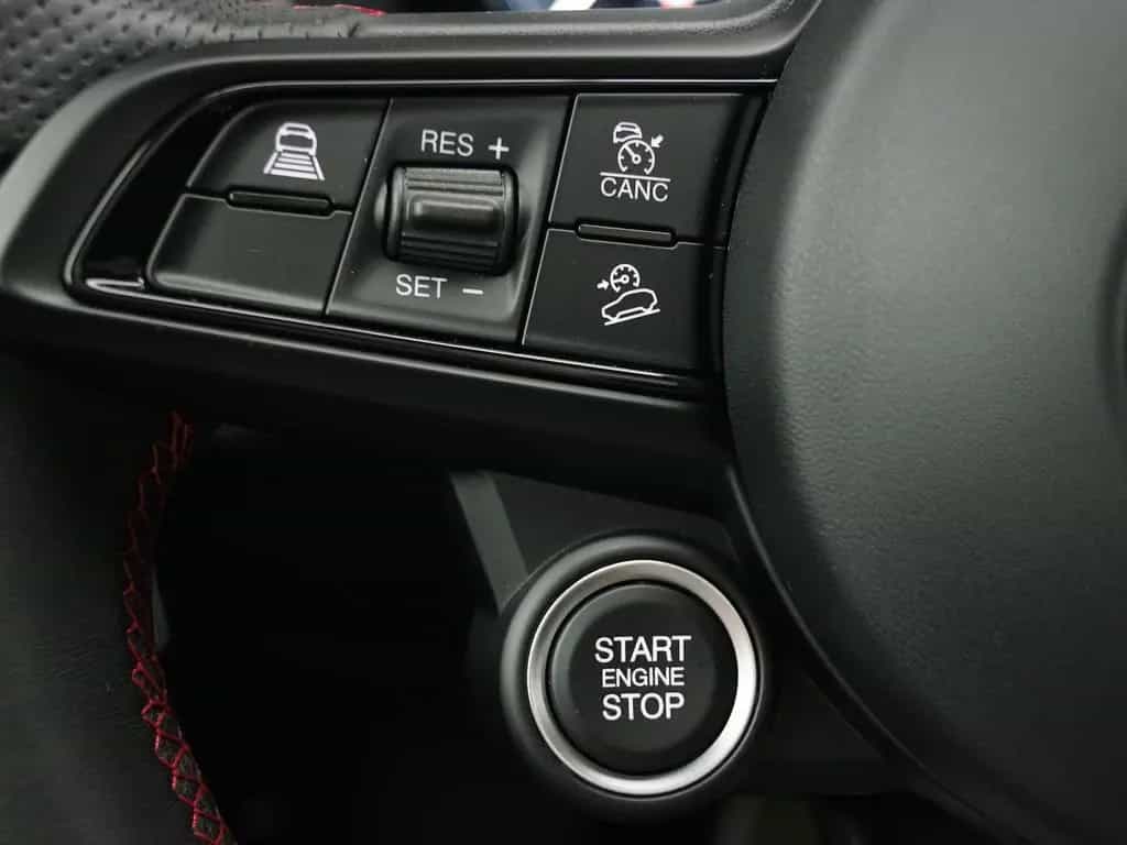 Alfa Romeo Stelvio 2.2 D Competizione Q4 ALLRAD LEDER AHK 11/2023-photo-29