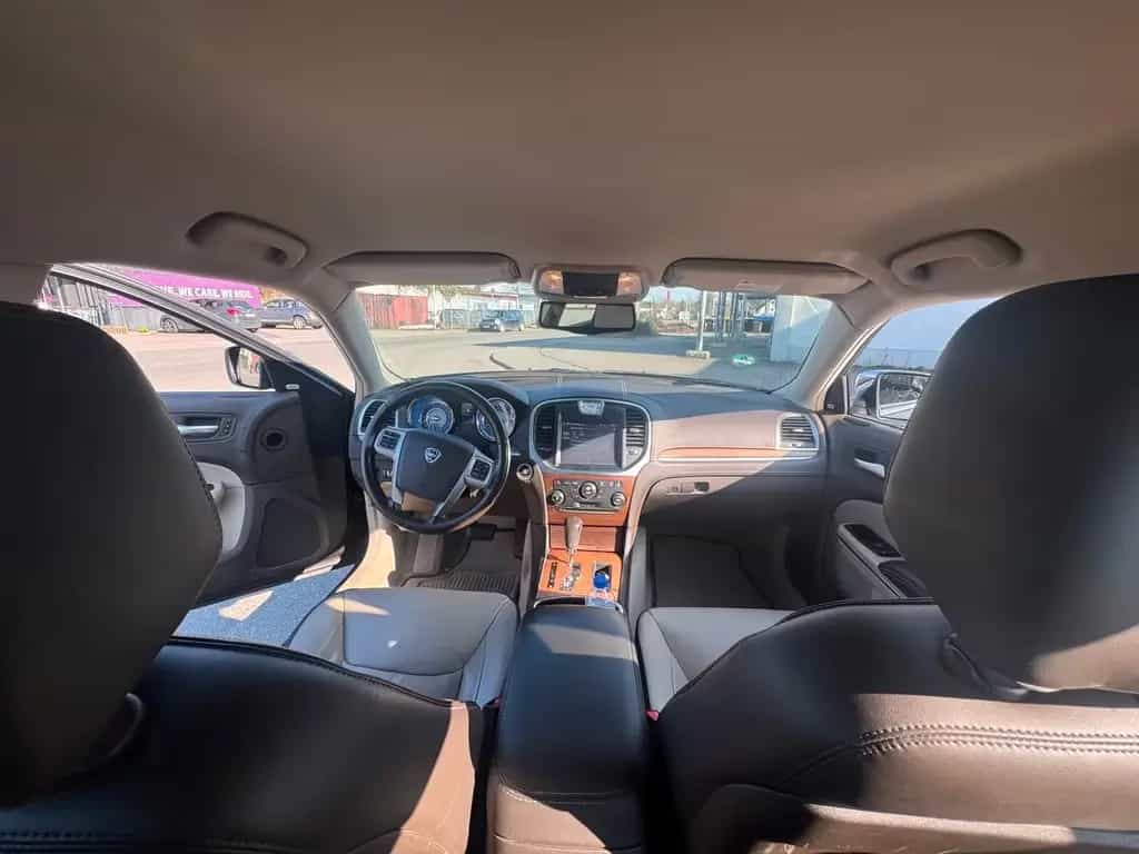 Lancia Thema Executive/SHZ v+h/SBL/Autom/Leder/Bi-Xenon 07/2013-photo-16